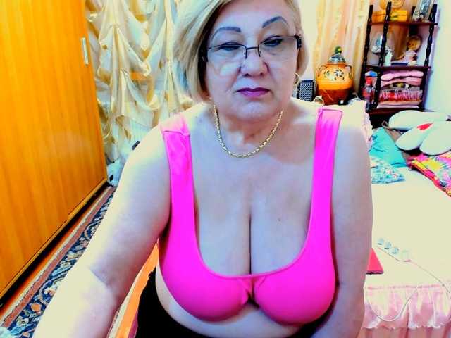 kony55c1a64fe live cam on BongaCams