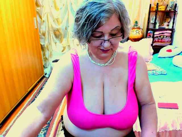 SeductiveMilf webcam