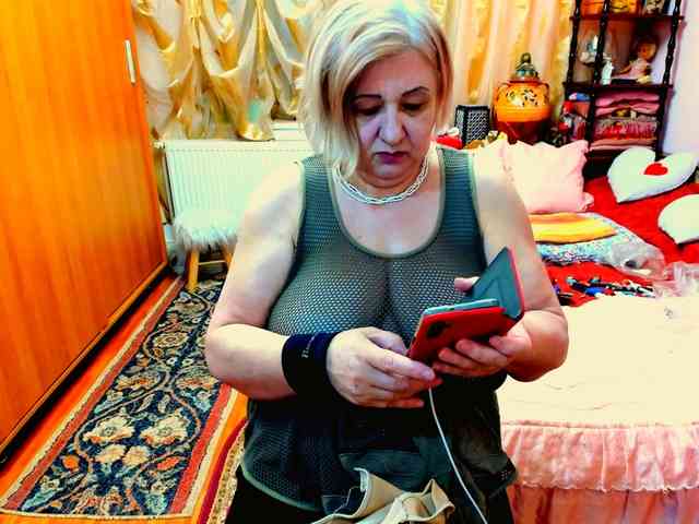 SeductiveMilf webcam