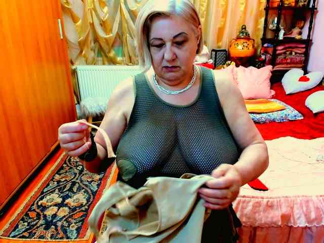 SeductiveMilf webcam