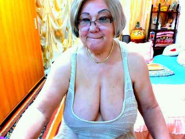 SeductiveMilf webcam