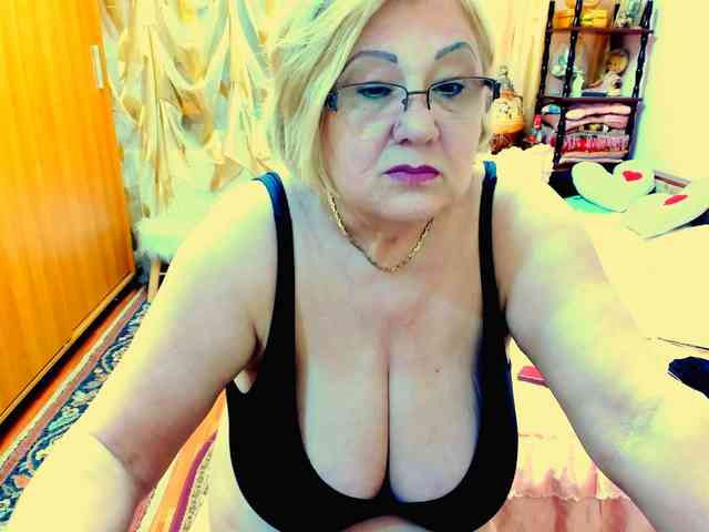 SeductiveMilf webcam