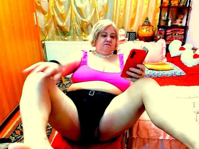 SeductiveMilf webcam