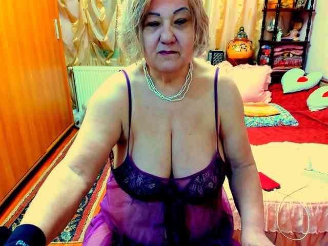 SeductiveMilf webcam