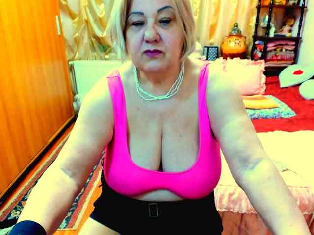SeductiveMilf webcam