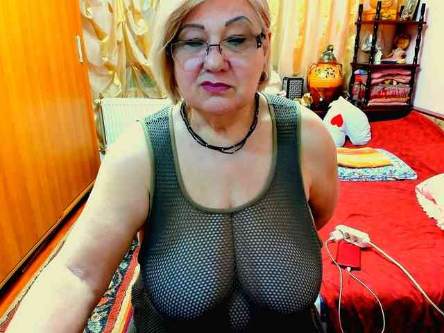 SeductiveMilf webcam