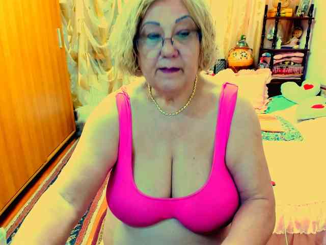 SeductiveMilf webcam