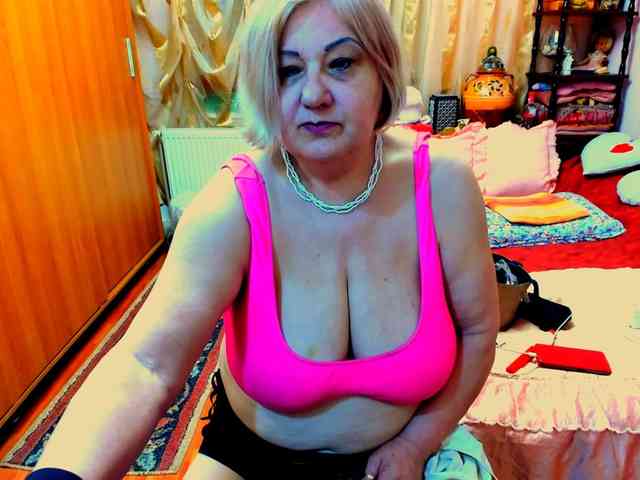 SeductiveMilf webcam