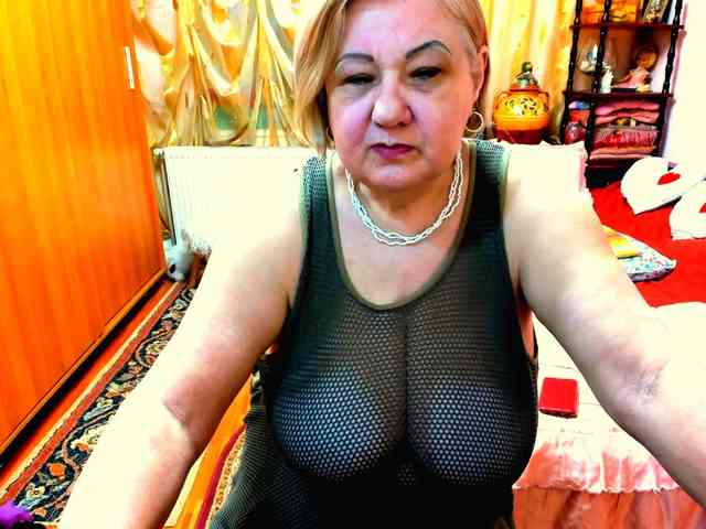 SeductiveMilf webcam