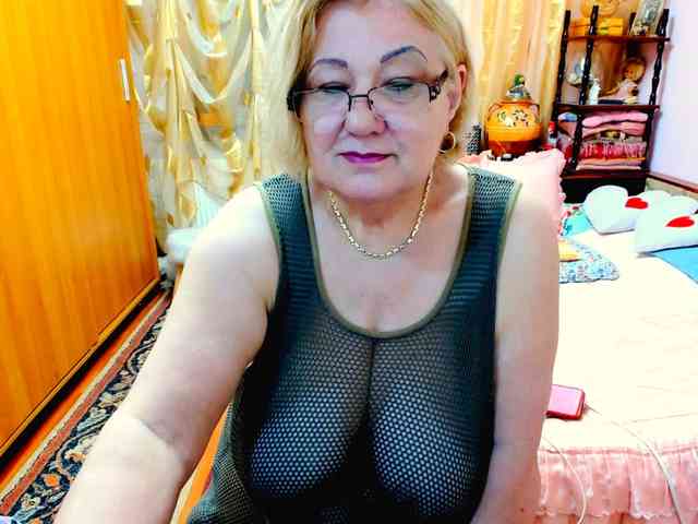 SeductiveMilf webcam