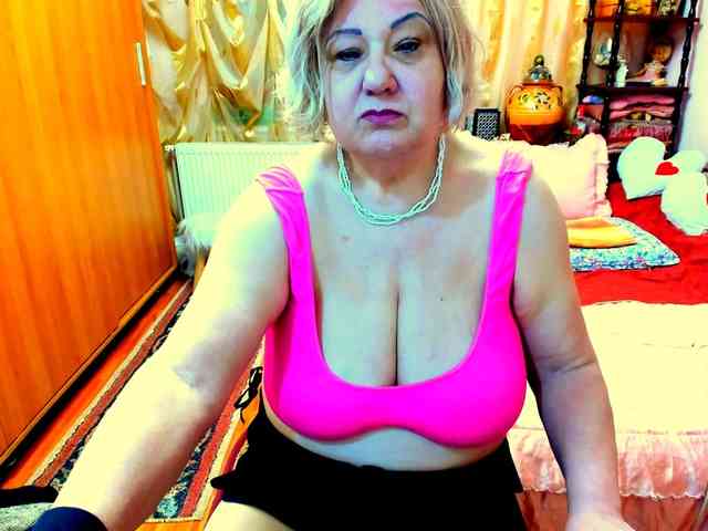 SeductiveMilf webcam