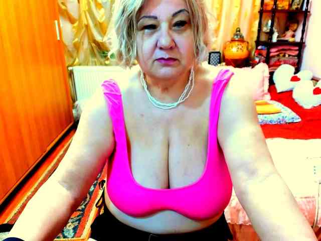 SeductiveMilf webcam