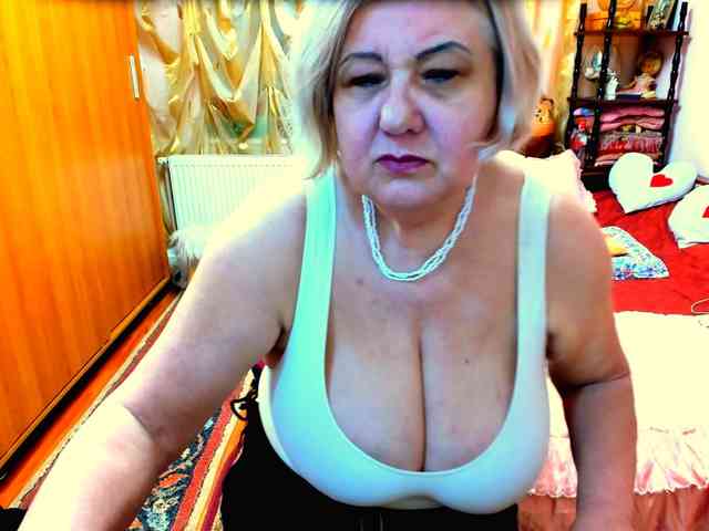 SeductiveMilf webcam