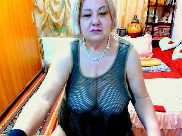 SeductiveMilf webcam