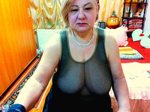 SeductiveMilf webcam