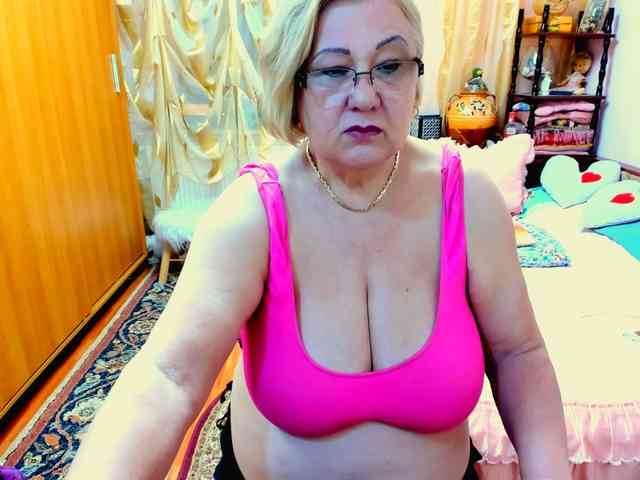 SeductiveMilf webcam