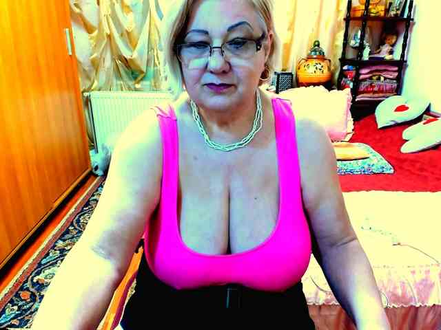SeductiveMilf webcam