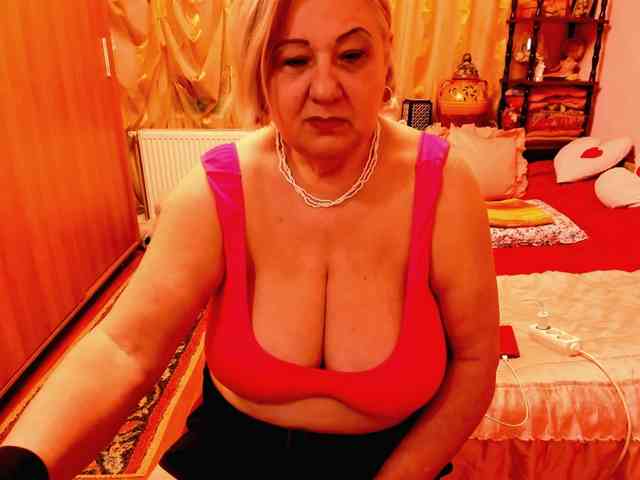 SeductiveMilf webcam