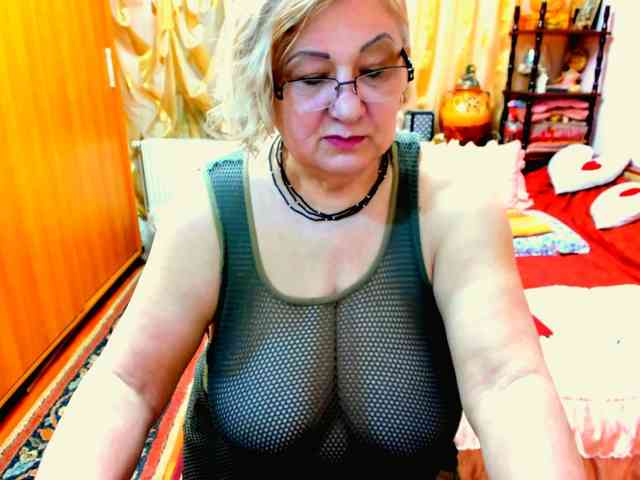 SeductiveMilf webcam