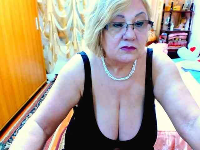 SeductiveMilf webcam