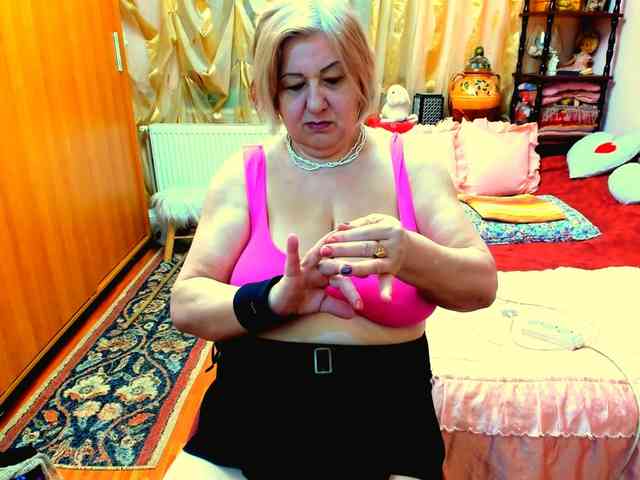 SeductiveMilf webcam