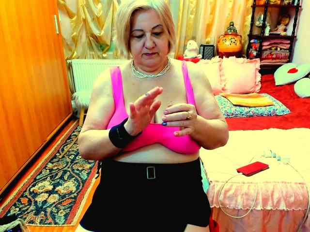 SeductiveMilf webcam