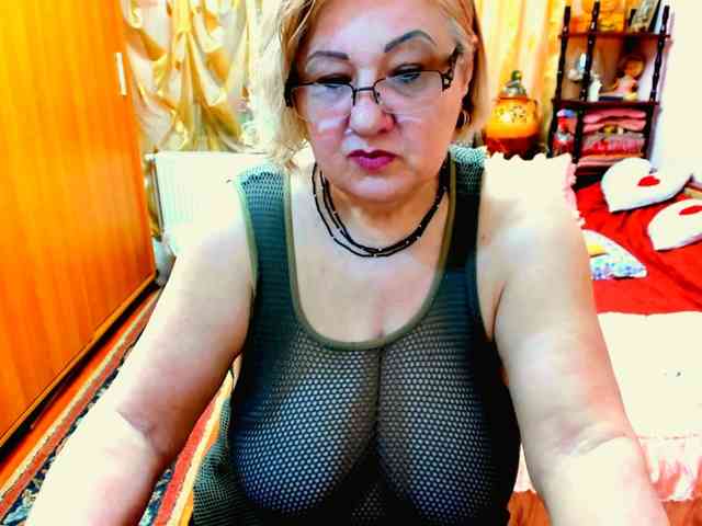 SeductiveMilf webcam