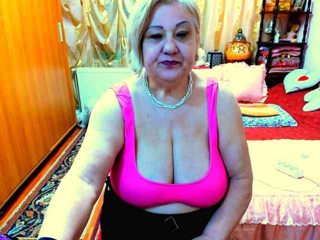 SeductiveMilf webcam