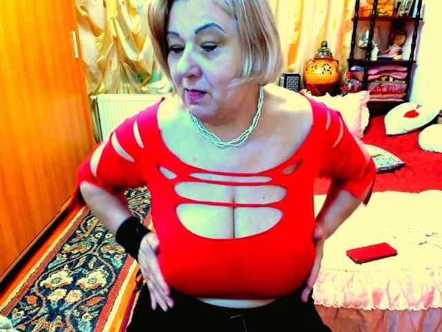 SeductiveMilf webcam