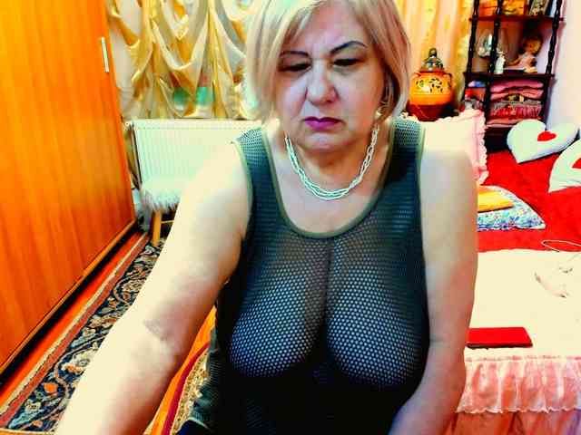 SeductiveMilf webcam