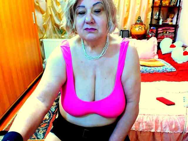 SeductiveMilf webcam