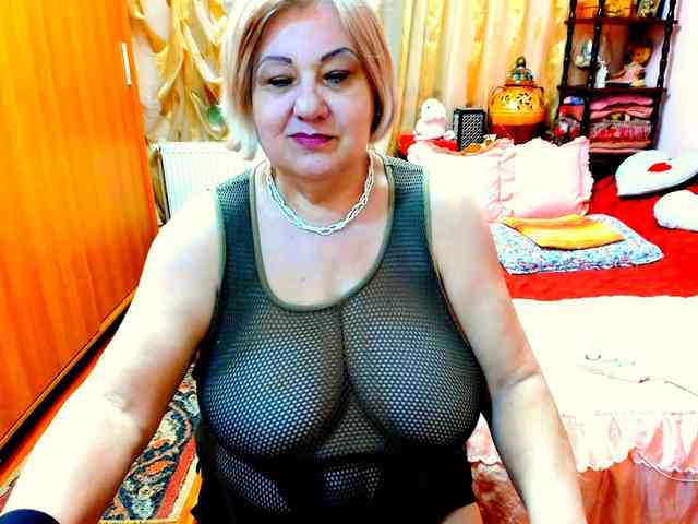 SeductiveMilf webcam