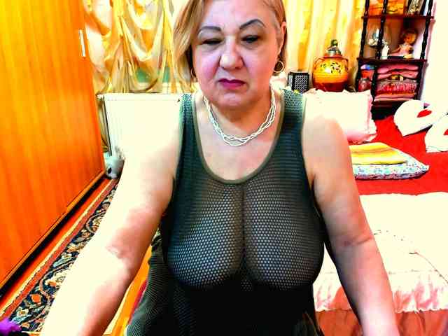 SeductiveMilf webcam