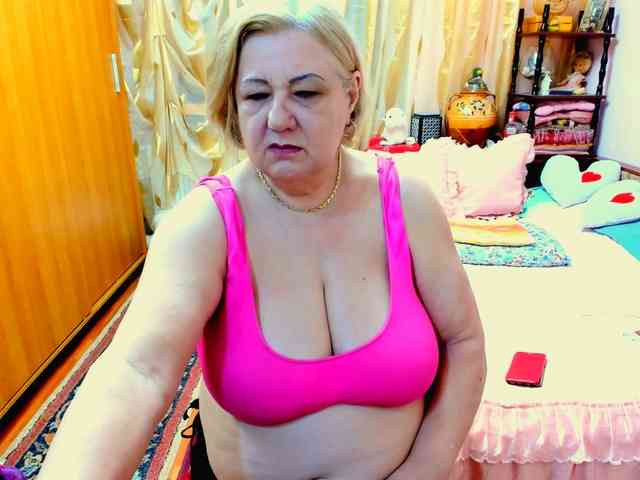SeductiveMilf webcam