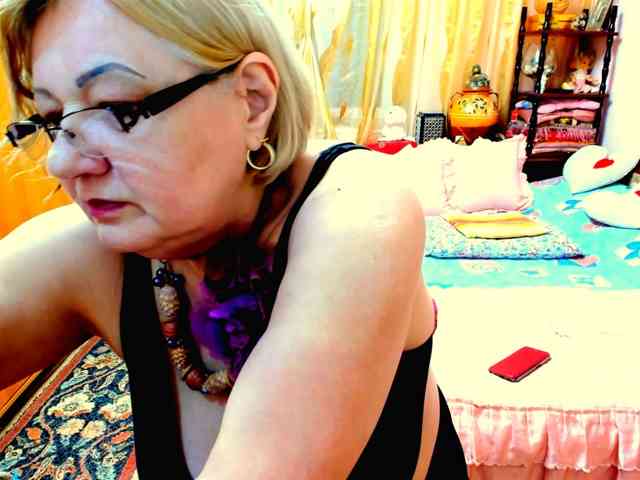 SeductiveMilf webcam