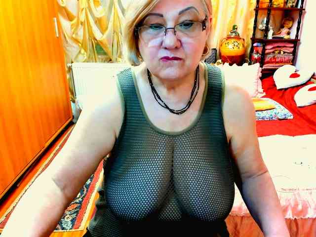 SeductiveMilf webcam