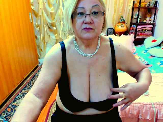 SeductiveMilf webcam