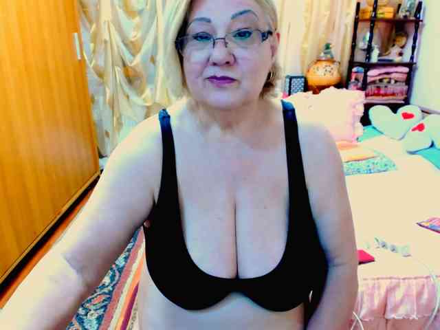 SeductiveMilf webcam