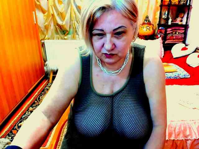 SeductiveMilf webcam