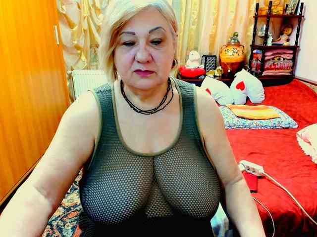 SeductiveMilf webcam