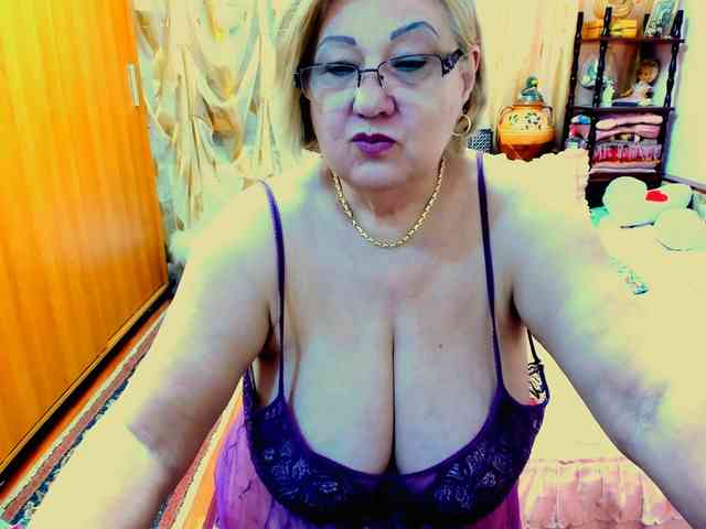 SeductiveMilf webcam
