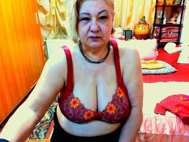 SeductiveMilf webcam