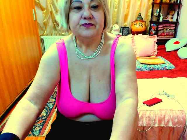 SeductiveMilf webcam
