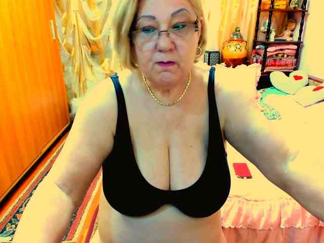 SeductiveMilf webcam