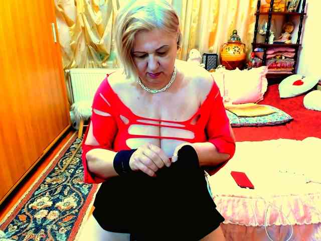 SeductiveMilf webcam