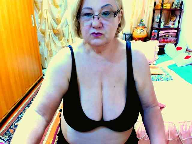 SeductiveMilf webcam