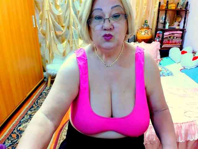 SeductiveMilf webcam