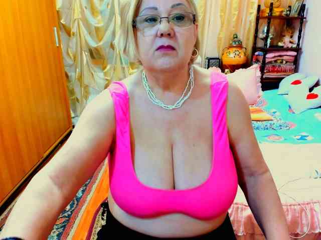 SeductiveMilf webcam