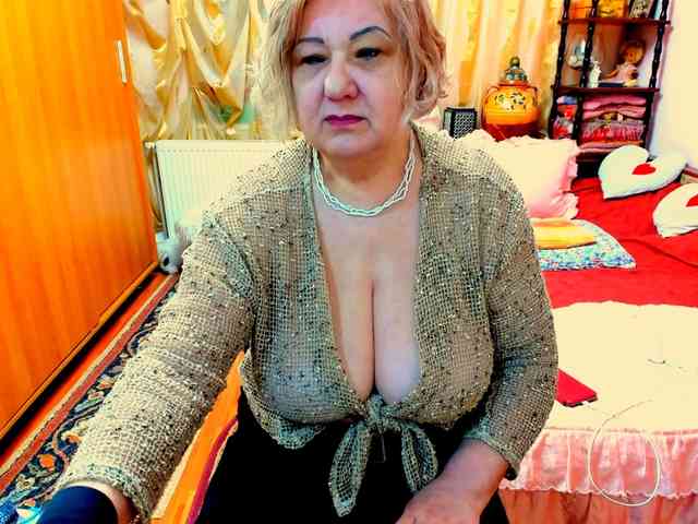 SeductiveMilf webcam