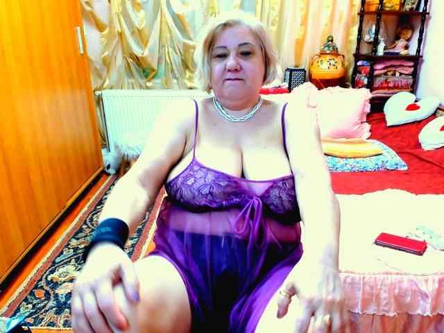 SeductiveMilf webcam